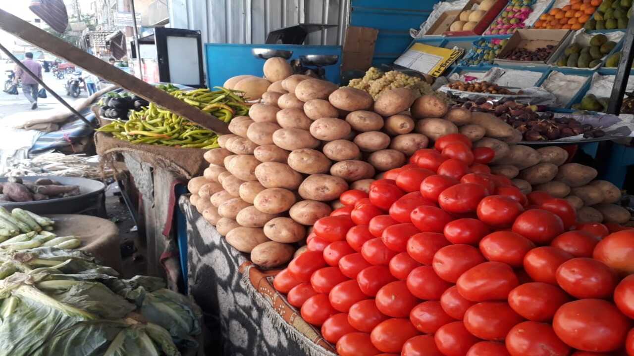 أسعار الخضروات الطماطم والبطاطس والخضروات بالأسواق المصرية اليوم