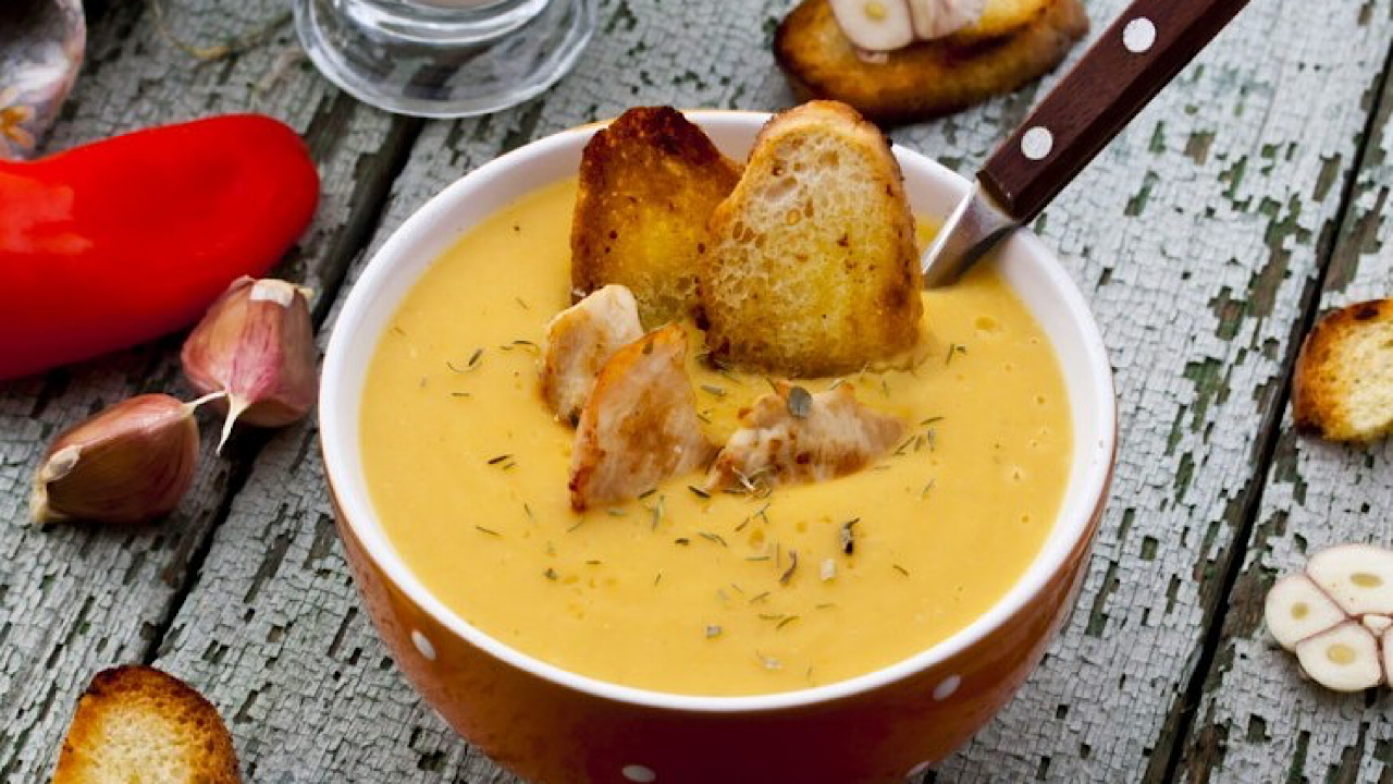طريقة عمل شوربة العدس بالدجاج