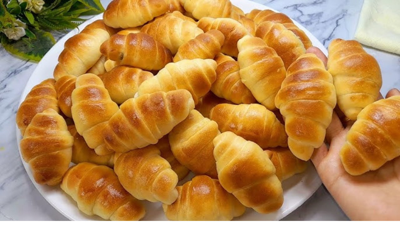 ميني كرواسون بالجبنة