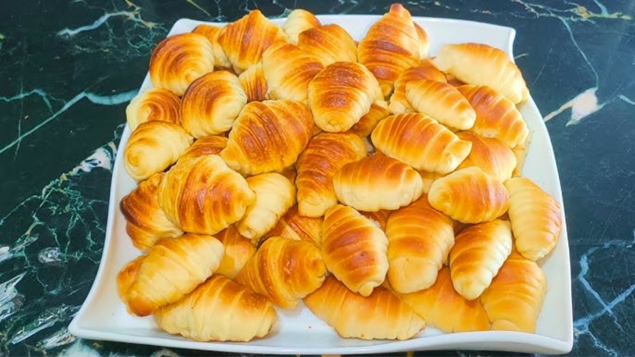 الميني كرواسون بالجبنة