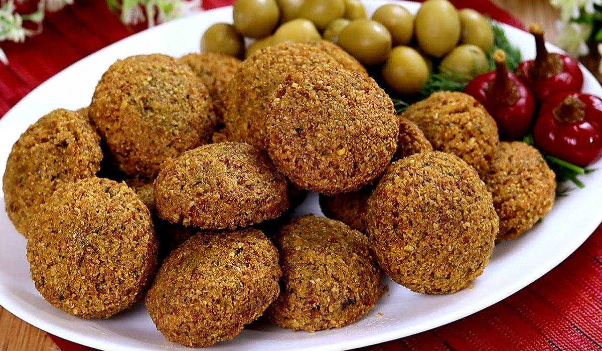 أسهل طريقة لعمل الطعمية أو الفلافل المصرية في البيت