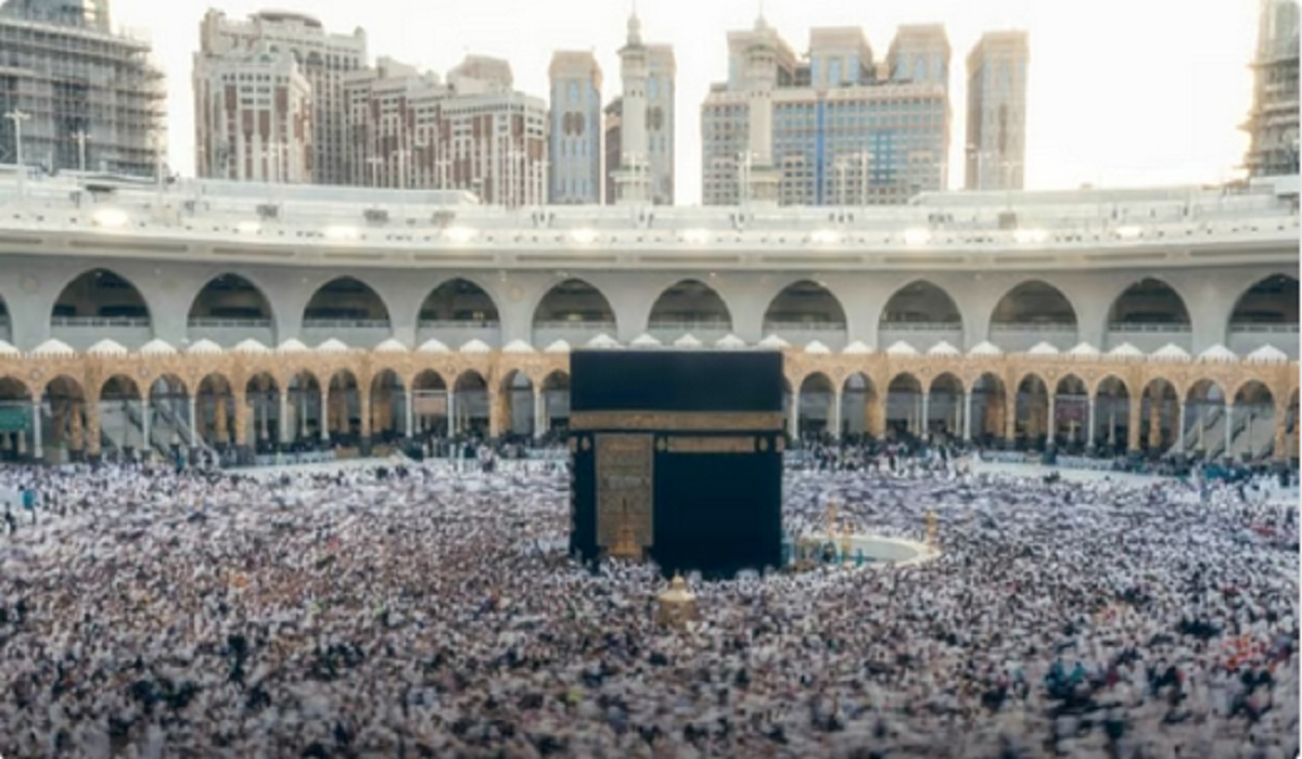 الموارد البشرية تُحذر الجميع وتكشف عقوبة بيع تأشيرات العمل المؤقت بالحج والعمرة