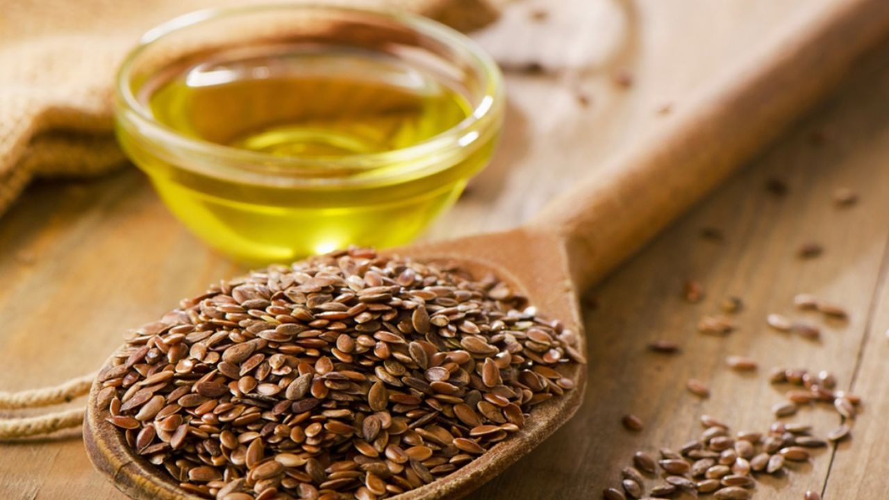 بذور الكتان لفرد الشعر