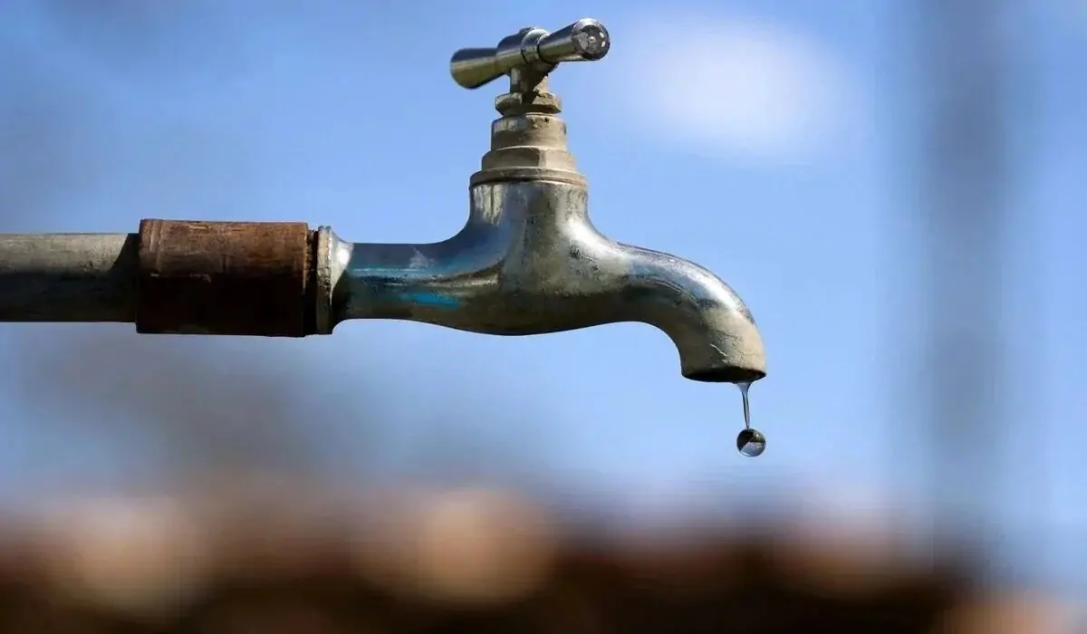 قطع المياه عن مناطق حيوية