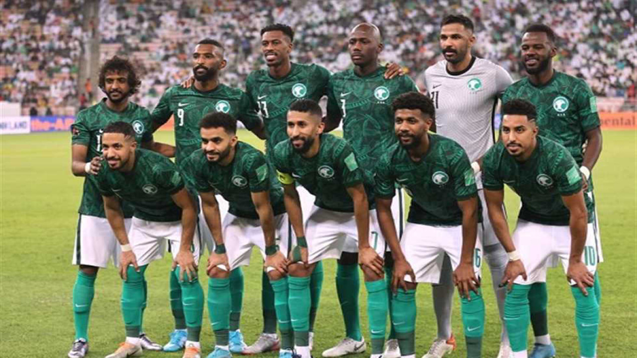 إعلامي يوجه رسالة نارية للاعبي الأخضر السعودي قبل مواجهة إندونيسيا