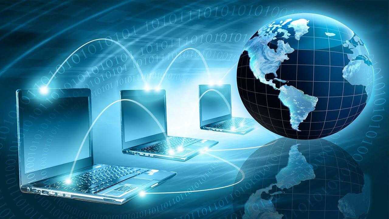 الانترنت.. كيف يضمن الآباء حماية أبنائهم في عالم رقمي متطور؟