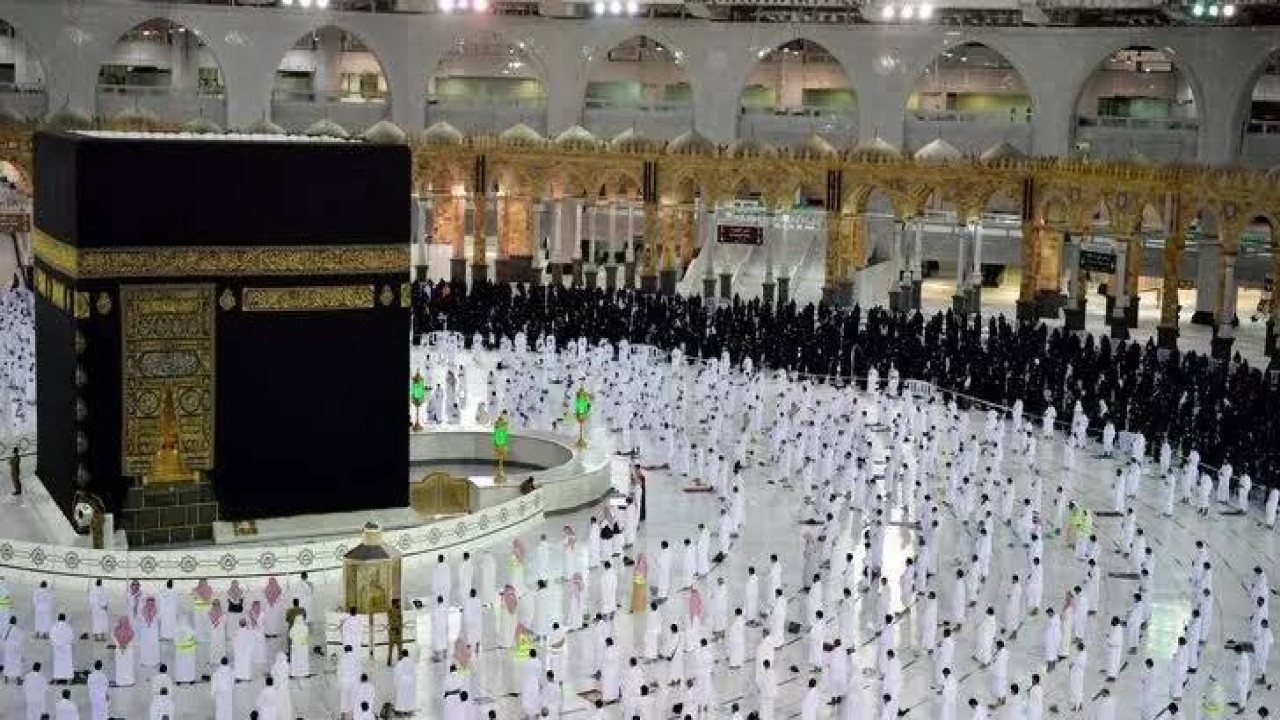 الحج والعمرة تطالب المعتمرين بضرورة توثيق التعاملات المالية من خلال المنافذ المعتمدة