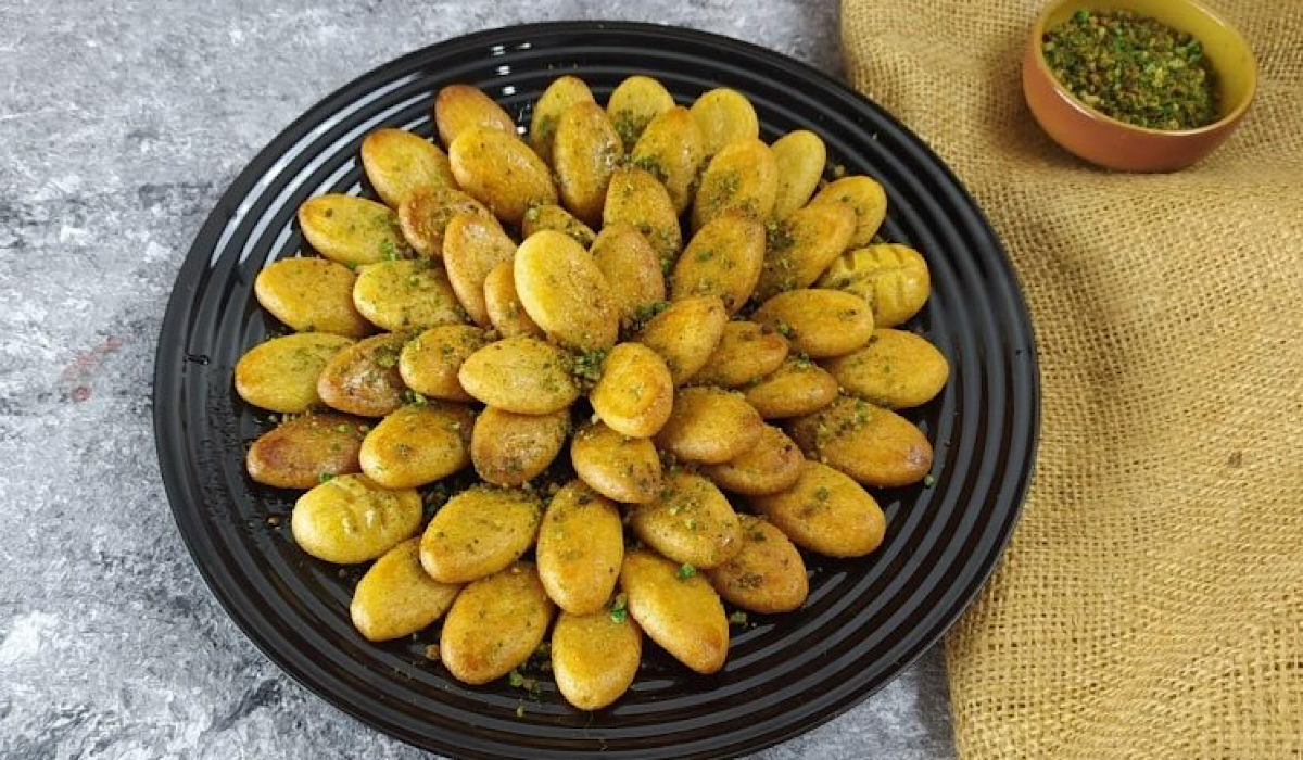 طريقة عمل رموش الست بالسميد