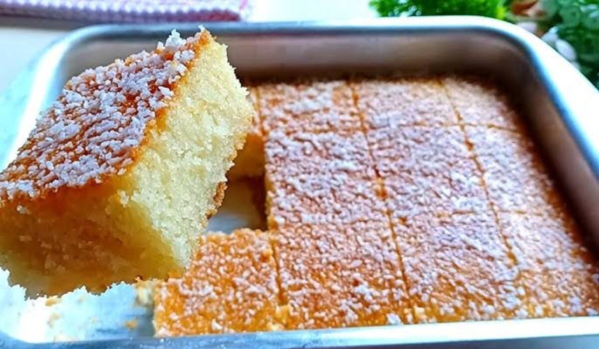 خطوات عمل كيكة البسبوسة
