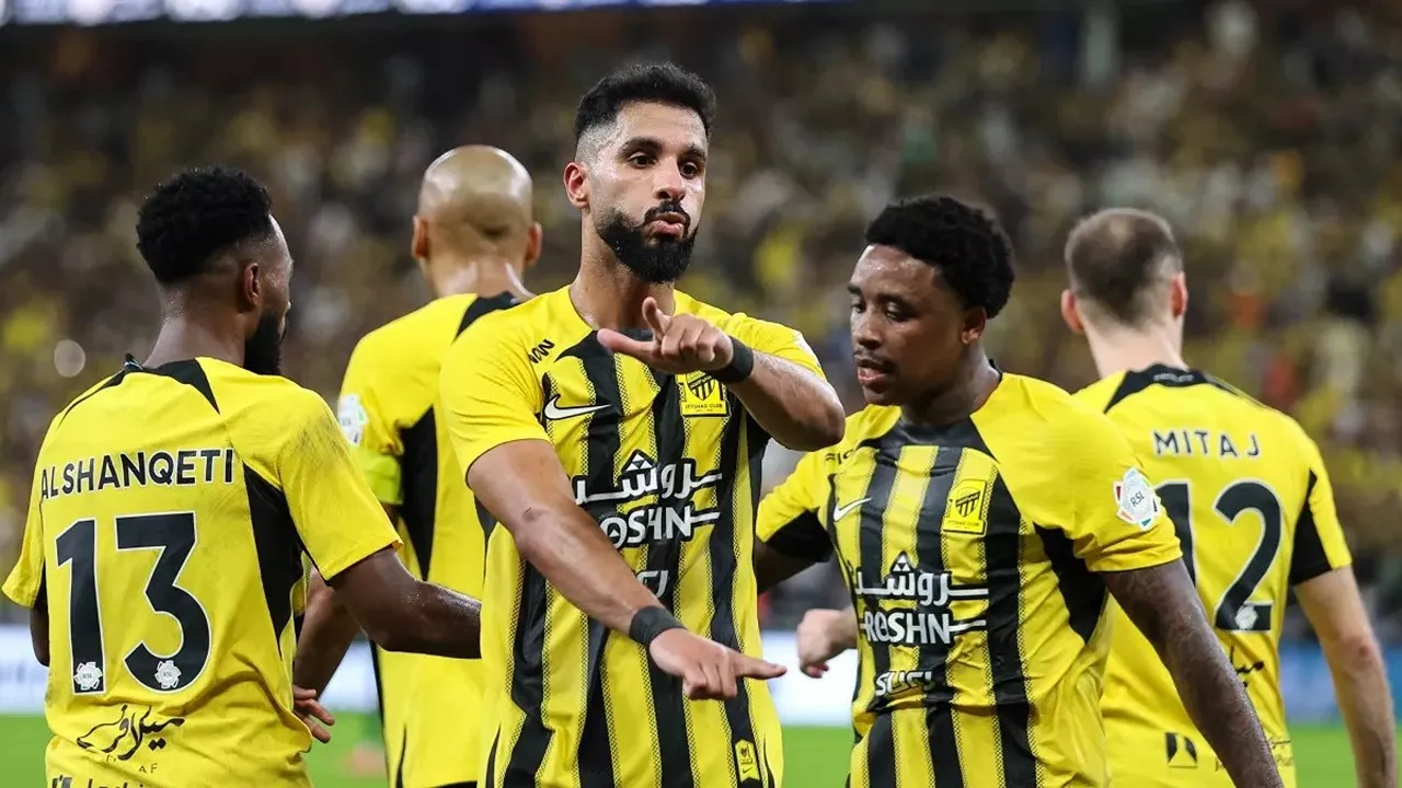 القنوات الناقلة لمباراة الاتحاد والفتح في دوري روشن السعودي