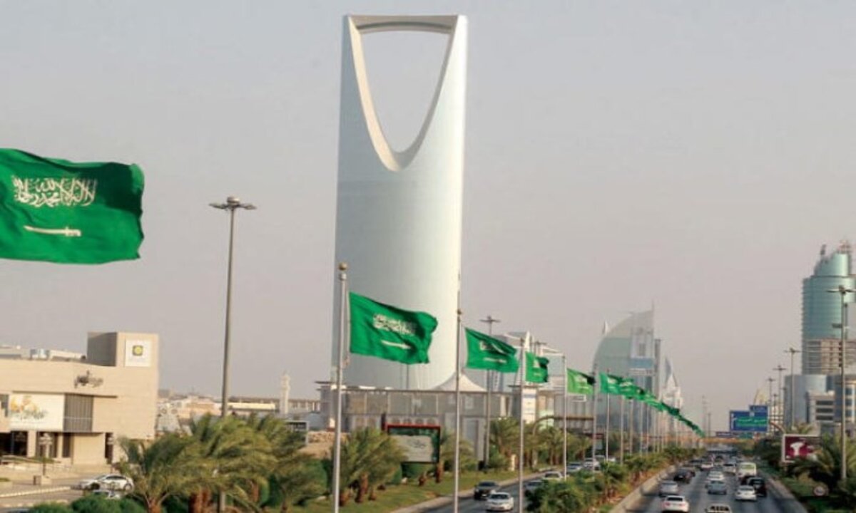 الحكومة السعودية تصدر بيان عاجل بشأن مخالفة أنظمة الإقامة والعمل وأمن الحدود