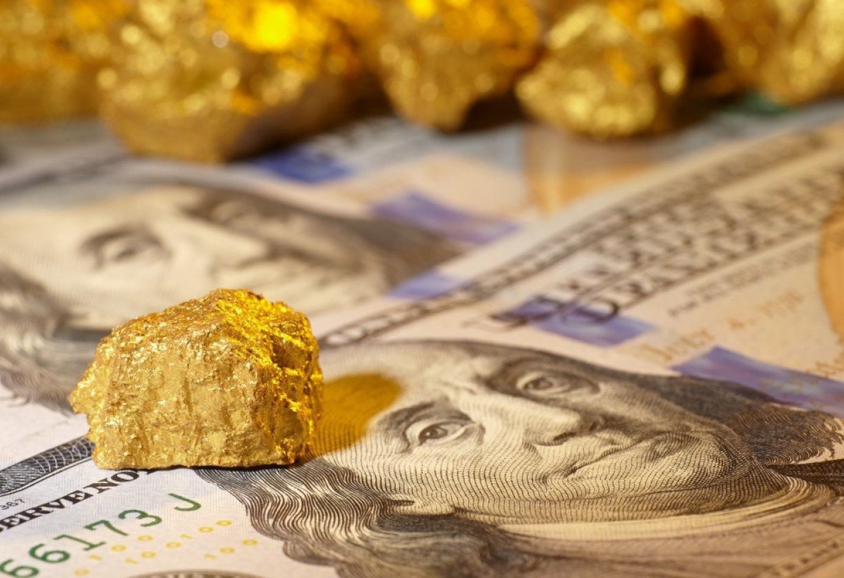 سعر الذهب والدولار اليوم