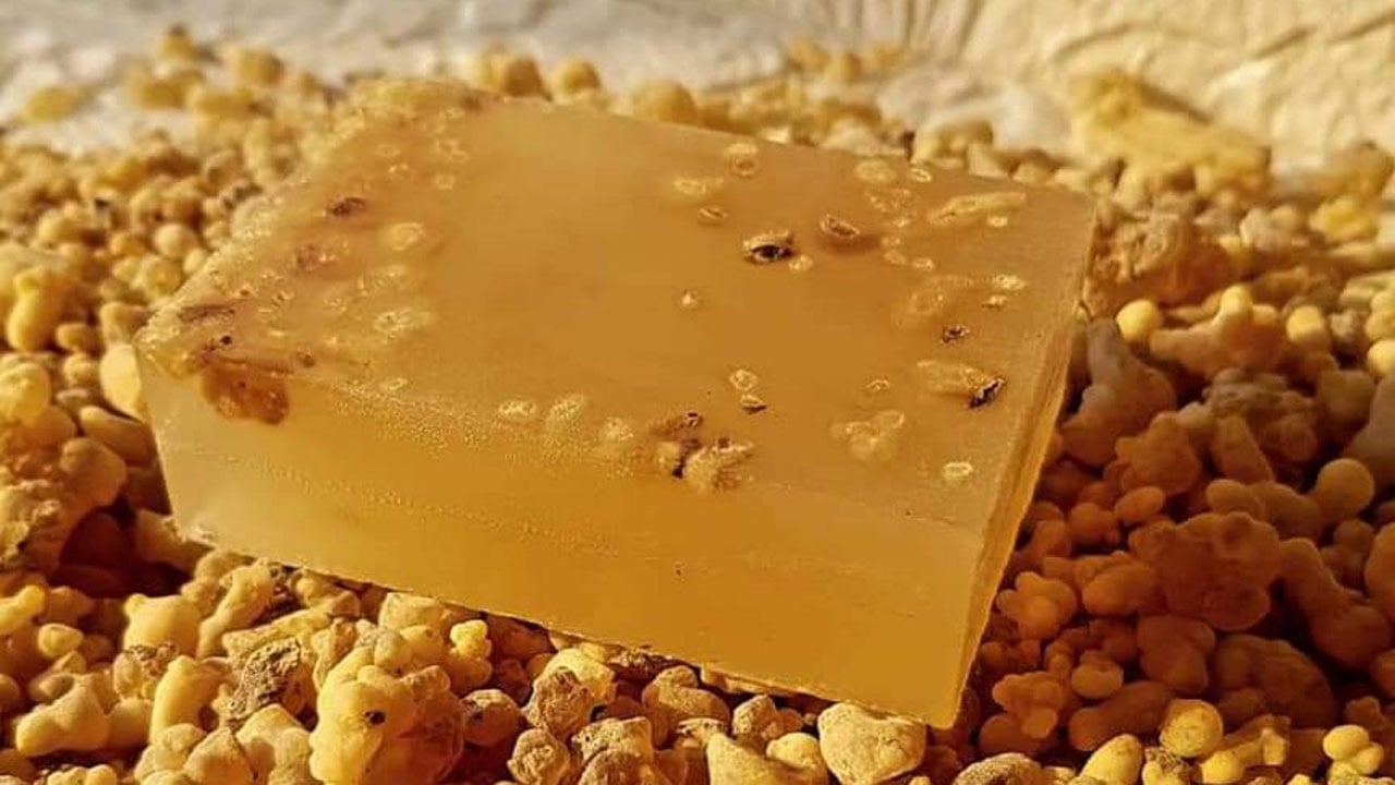 صابونة لبان الذكر في المنزل