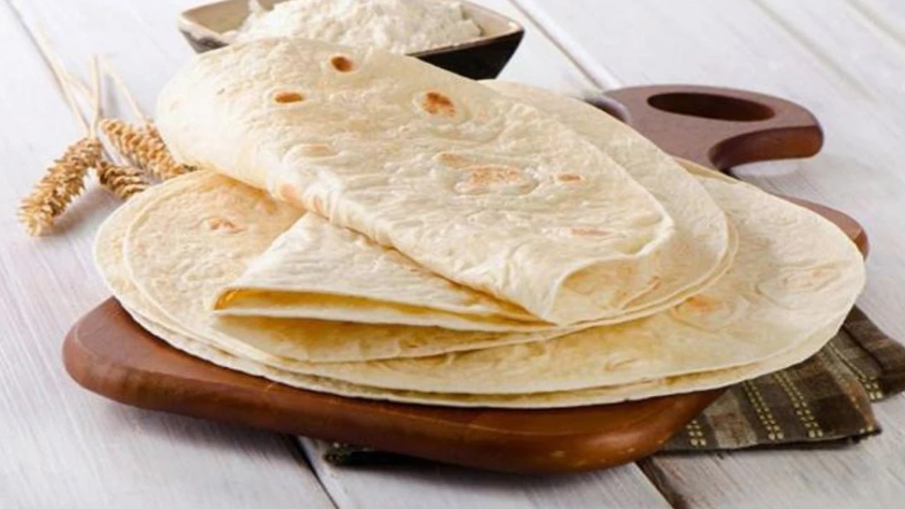 طريقة عمل العيش السوري للشاورما