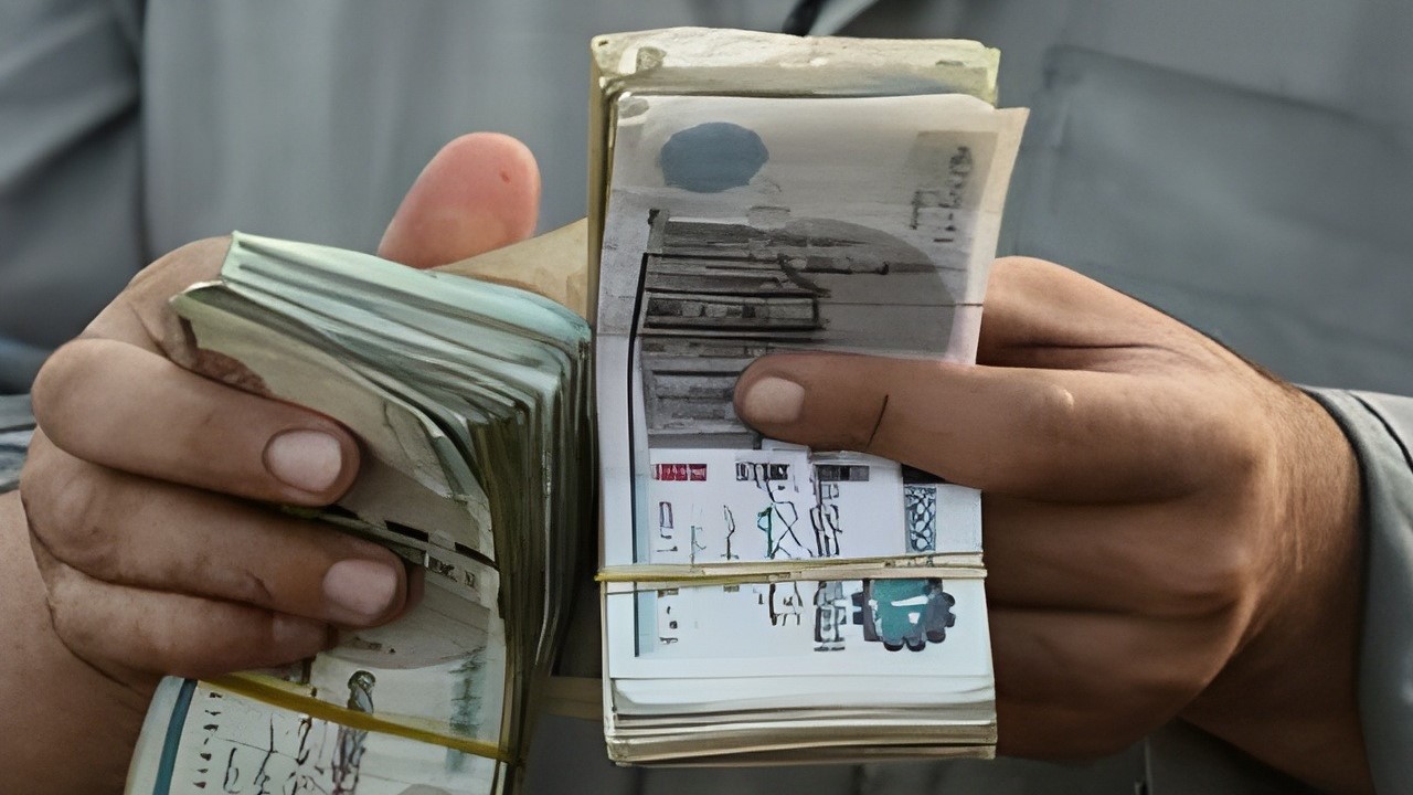 هل يتم تبكيرها؟.. موعد صرف معاشات شهر ديسمبر 2024 وخطوات الاستعلام عن المعاش