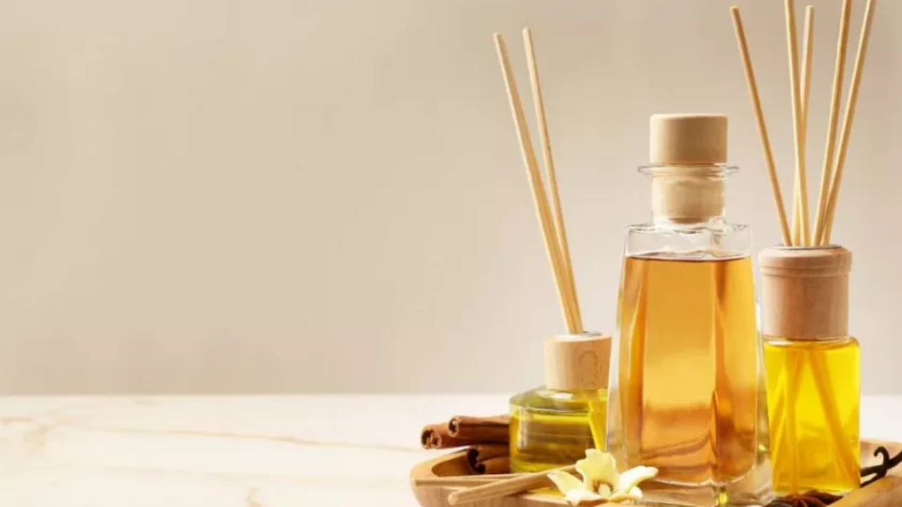 معطر منزلي برائحة نفاذة وجذابة