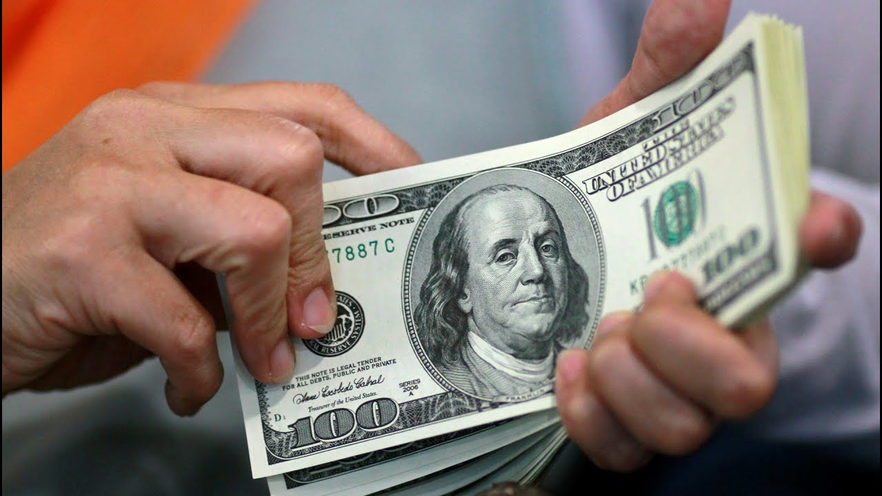 سعر 100 دولار مقابل الدينار العراقي