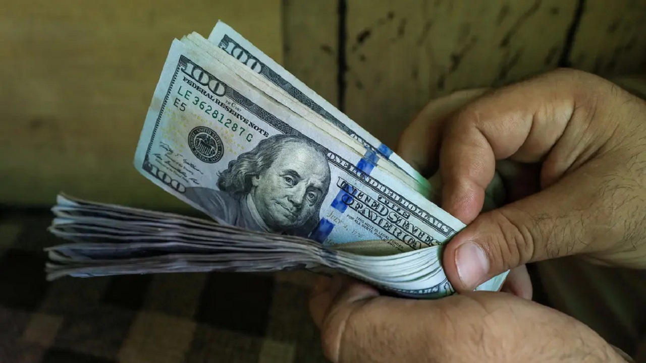 سعر الدولار مقابل الجنيه المصري اليوم الثلاثاء
