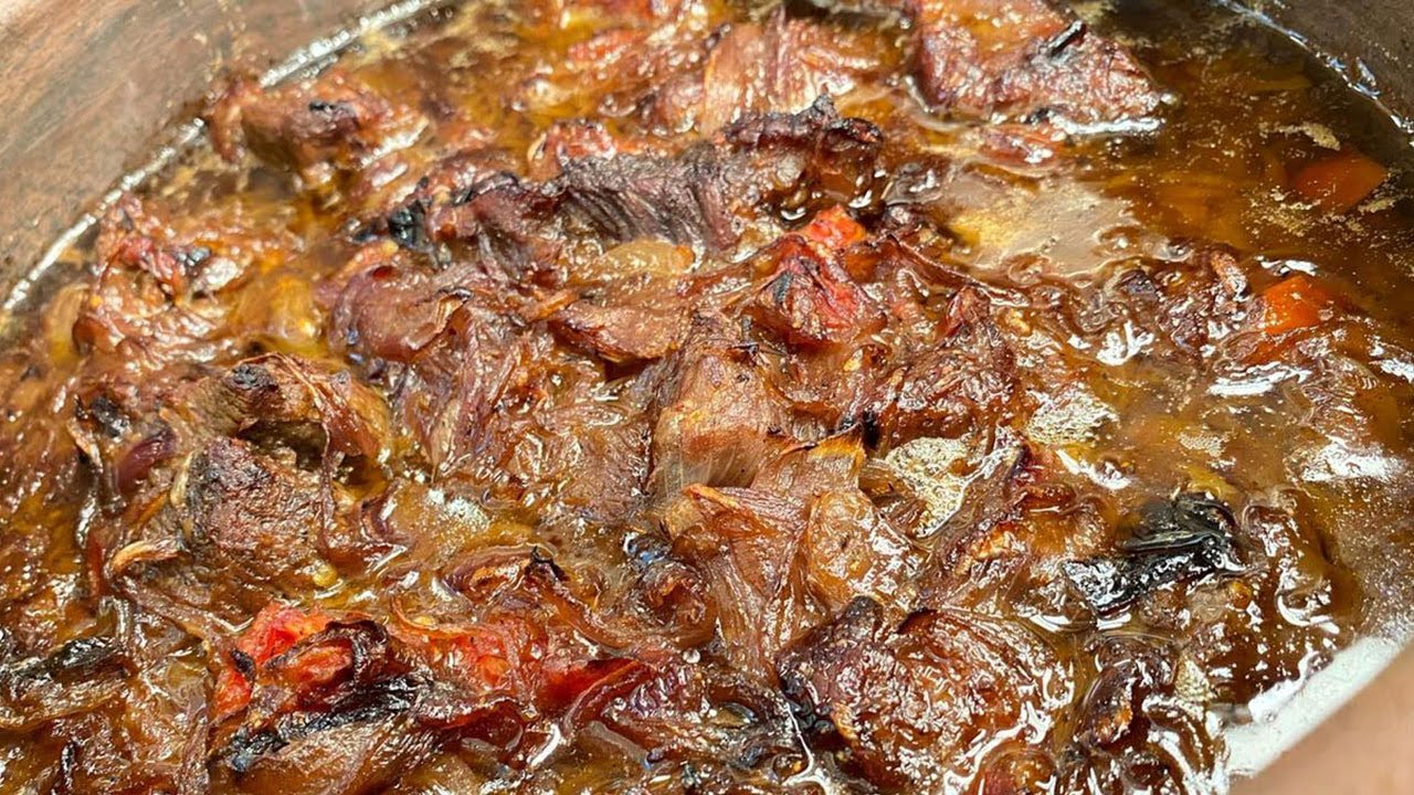 طاجن اللحمه بالبصل المكرمل