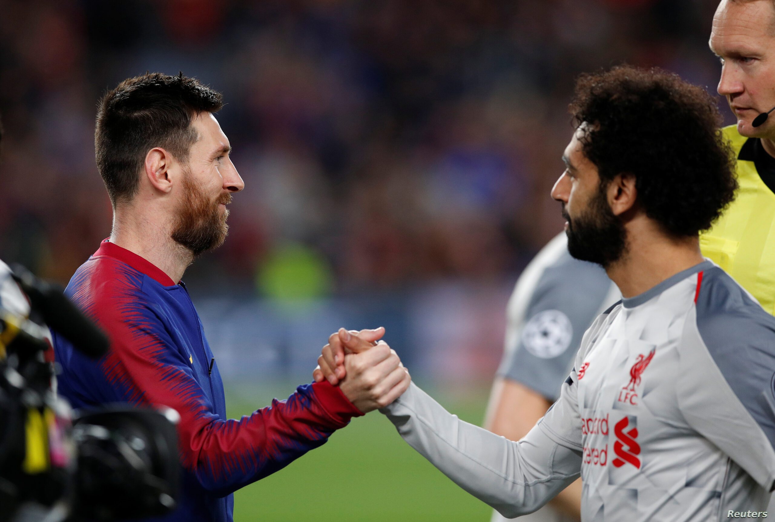 مكالمة ميسي مع محمد صلاح scaled