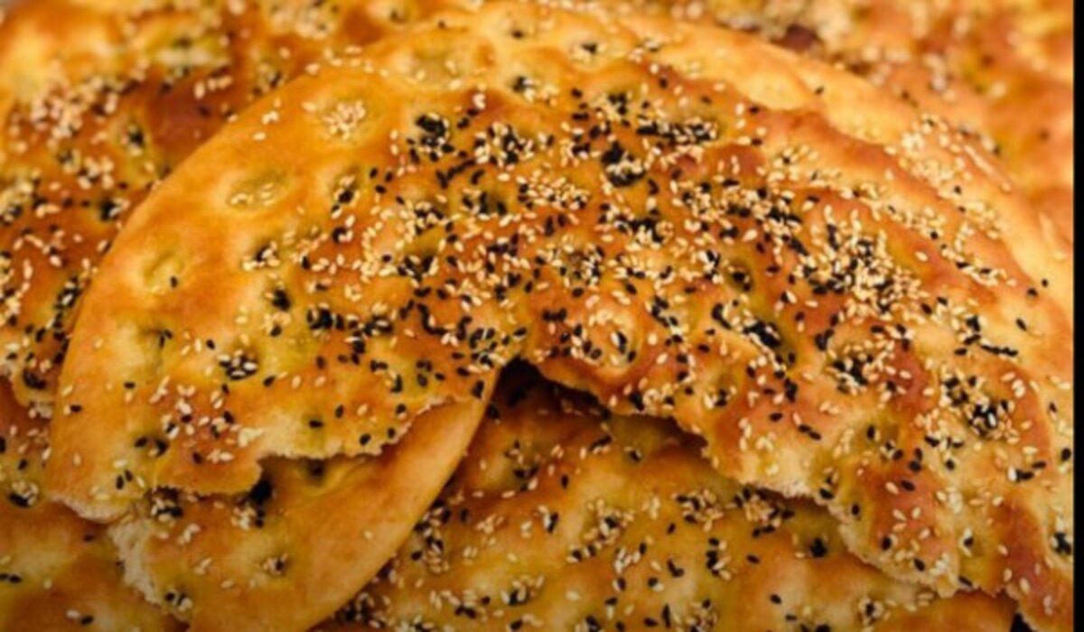 خطوات عمل خبز التميس