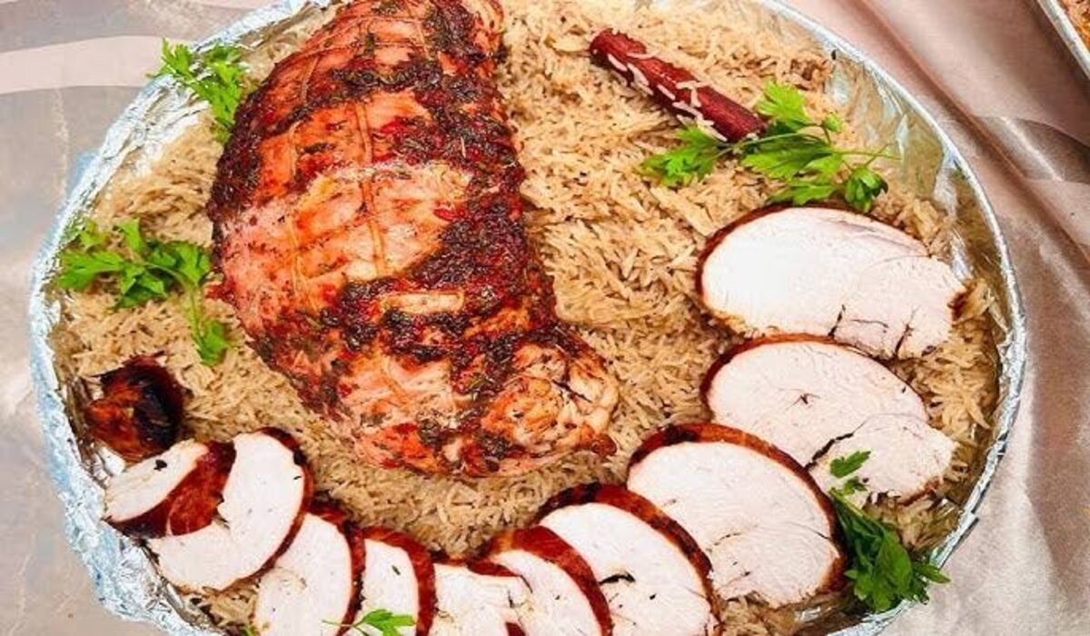 خطوات عمل صدور الديك الرومى بالزعتر والبابريكا