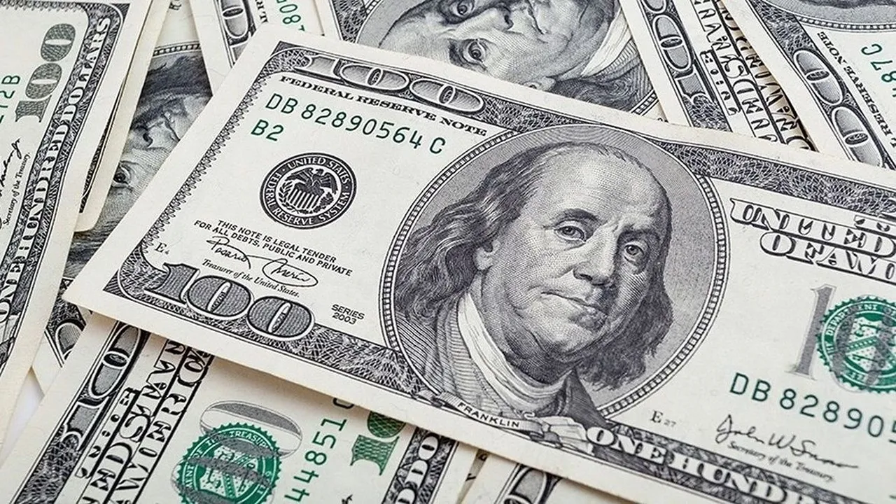 الأخضر يتراجع.. سعر الدولار اليوم مقابل الجنيه المصري في البنوك بعد آخر انخفاض