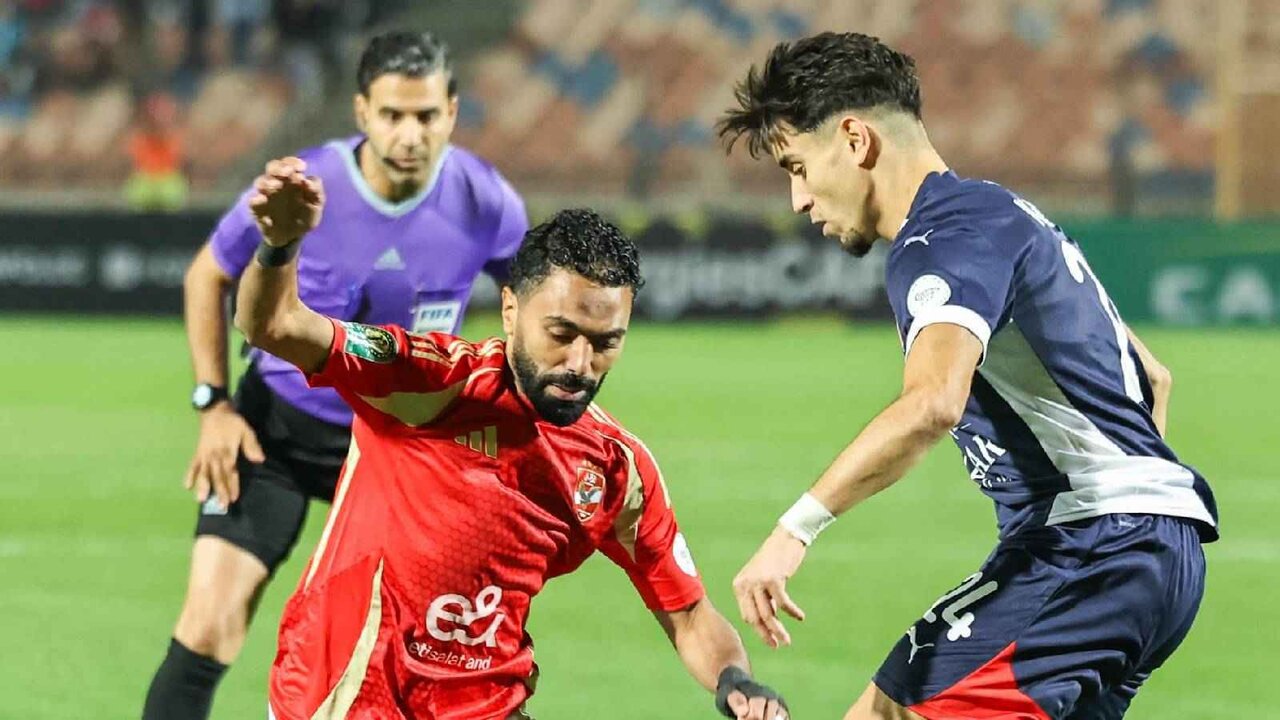 القنوات الناقلة لمباراة شباب بلوزداد والاهلي اليوم