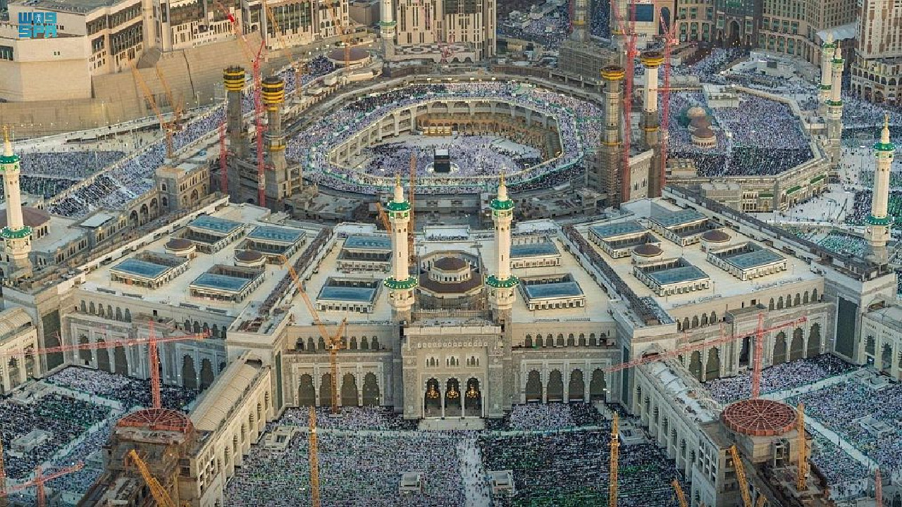 جدول أئمة الحرم المكي 1
