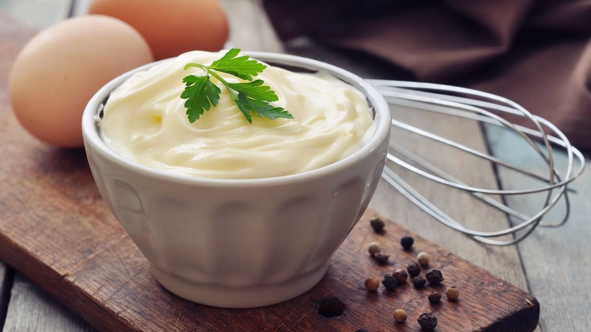 طريقة عمل المايونيز