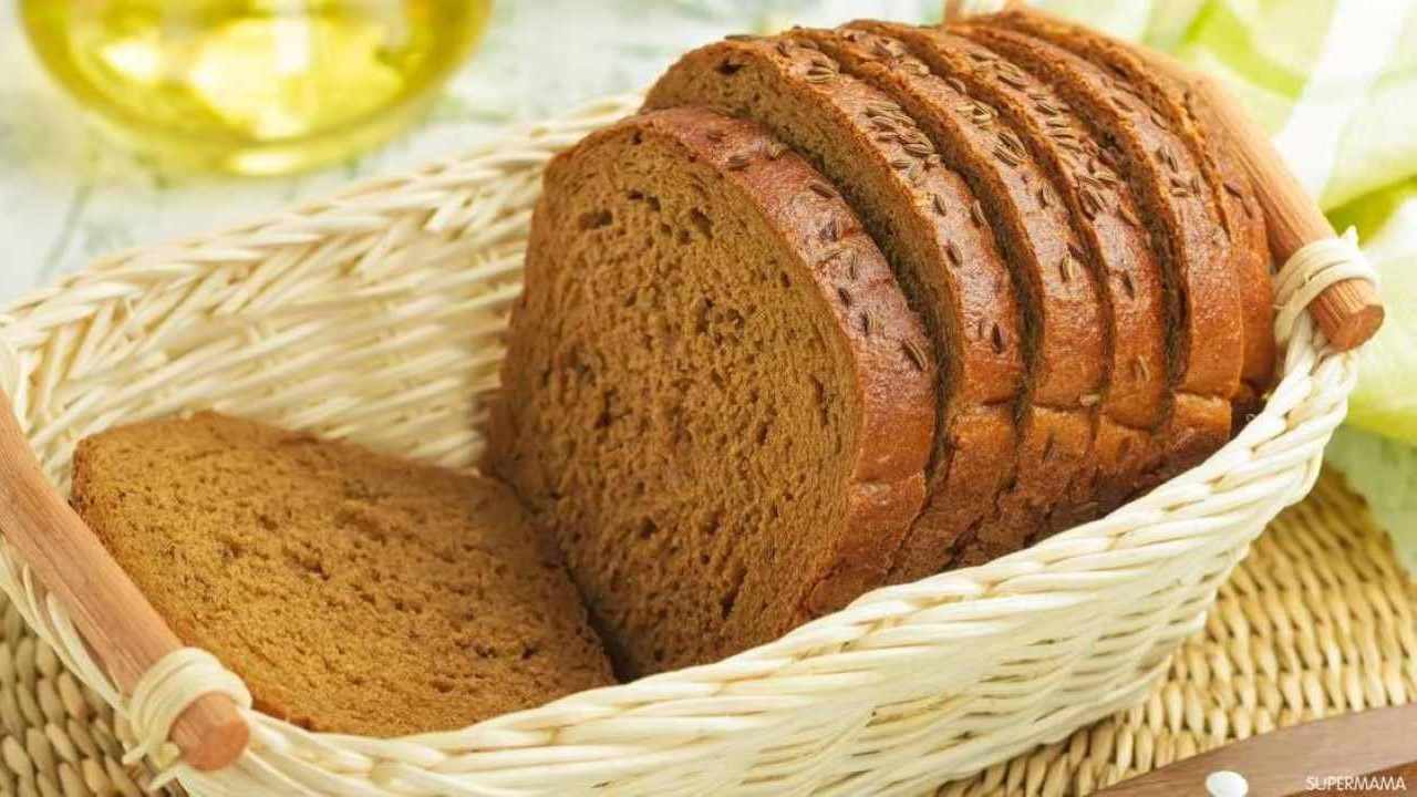 طريقة عمل خبز التوست الأسمر مغذي ولذيذة وطعمه أكثر من رائع