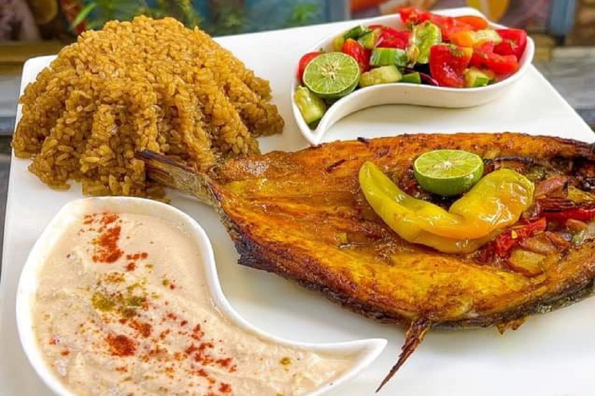 لمحبي الأسماك .. طريقة عمل أرز الصيادية البني أفضل من المطاعم