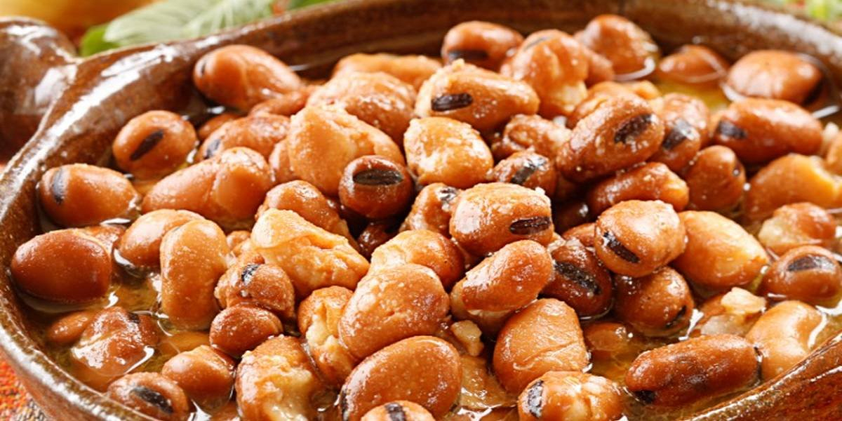 مع اقتراب شهر رمضان تعرفي على الطريقة الصحيحة لتدميس الفول في المنزل