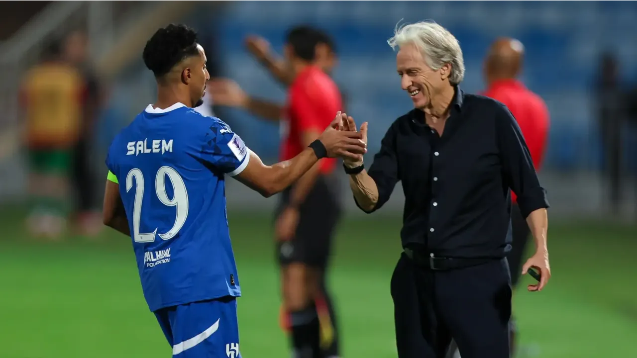 موعد مباراة القادسية والهلال في دوري روشن السعودي 2025 والقنوات الناقلة