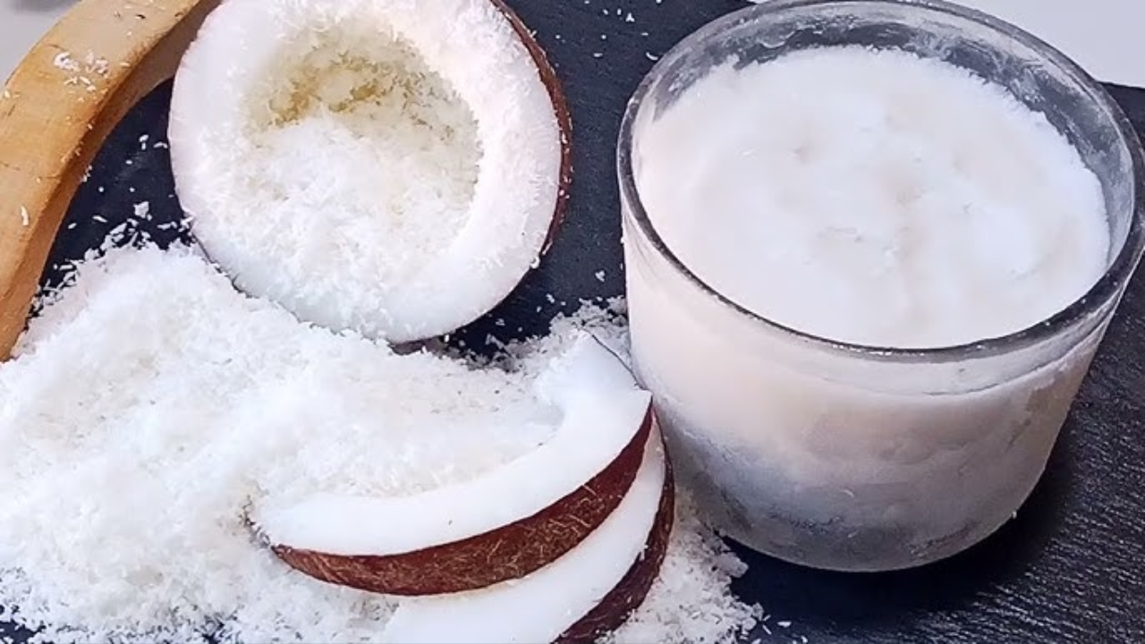 خلطة زيت الخروع وزيت جوز الهند