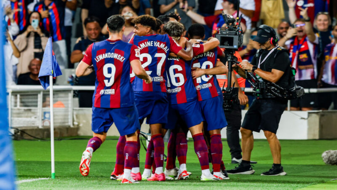 أرسنال وليفربول في صراع لضم نجم برشلونة