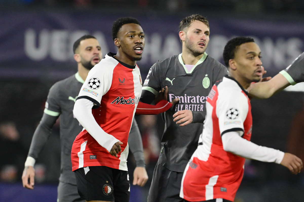 "AC Milan vs Feyenoord".. كيف تتابع مباراة ميلان ضد فاينورد في جولة بلاي أوف دوري أبطال أوروبا 2025؟