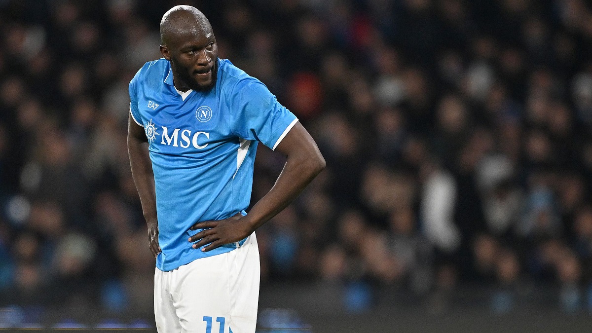Como vs Napoli.. نابولي يخسر صدارة الكالتشيو لصالح انتر ميلان بعد خسارته من كومو في الجولة 26