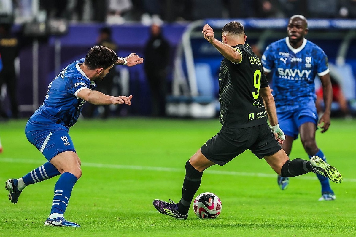 الاتحاد ضد الخليج في مهمة الانفراد بصدارة دوري روشن 2025.. موعد المباراة والتشكيل المتوقع