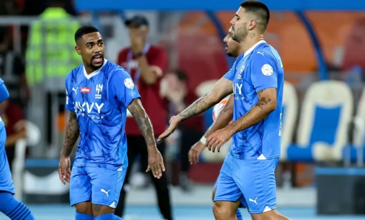 القنوات الناقلة لمباراة الهلال وضمك