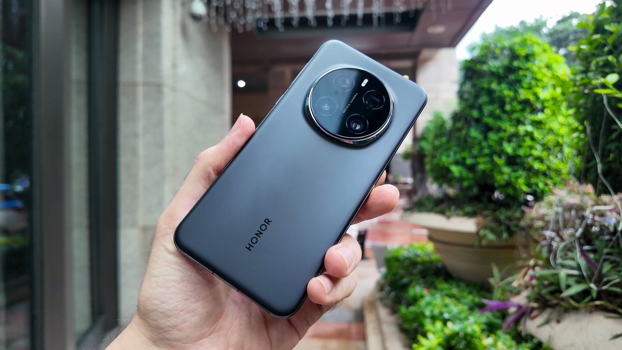 قاهر الألترا من هونر HONOR Magic 7 Pro.. هاتف رائد أنيق بكاميرا 200MP وشاحن خارق