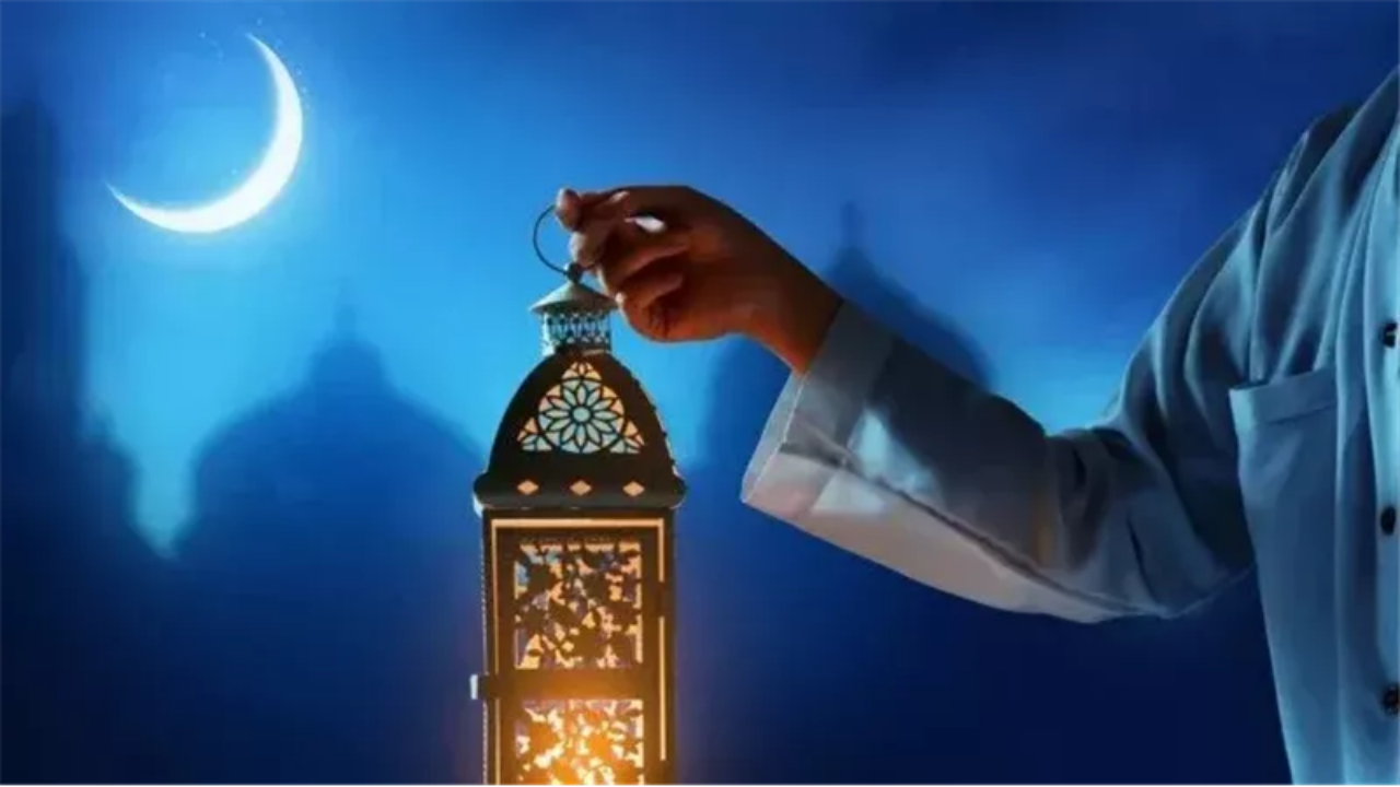 اعرف كام يوم هتشتغل.. الإجازات الرسمية في شهر رمضان المبارك 2025 للقطاع العام والخاص