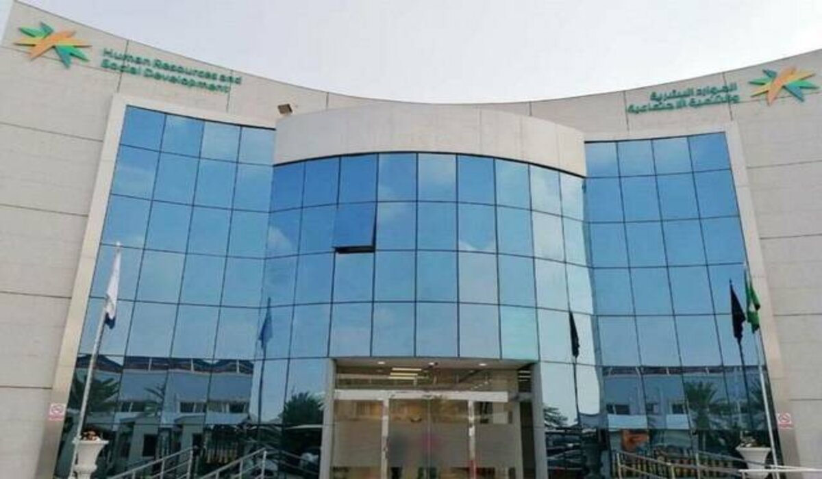 اشتراط 75% من العمالة سعوديين الموارد البشرية تعلن نظام العمل الجديد.. التفاصيل