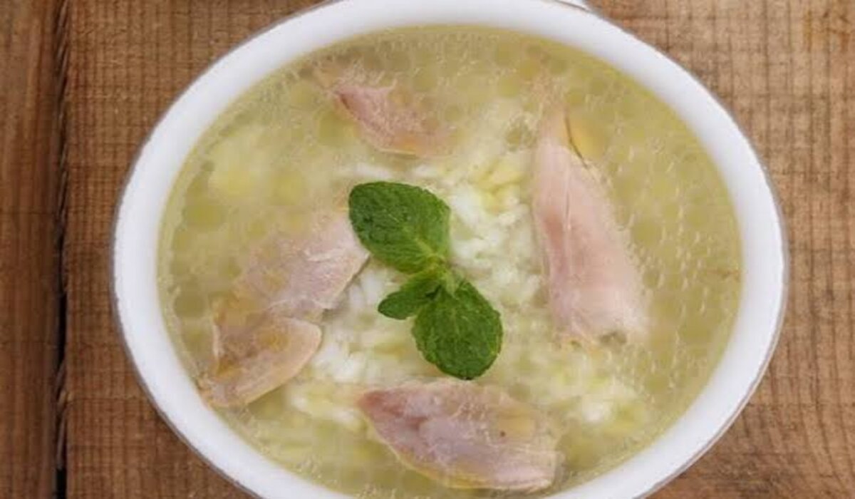 طريقة عمل شوربة الأرز بالفراخ