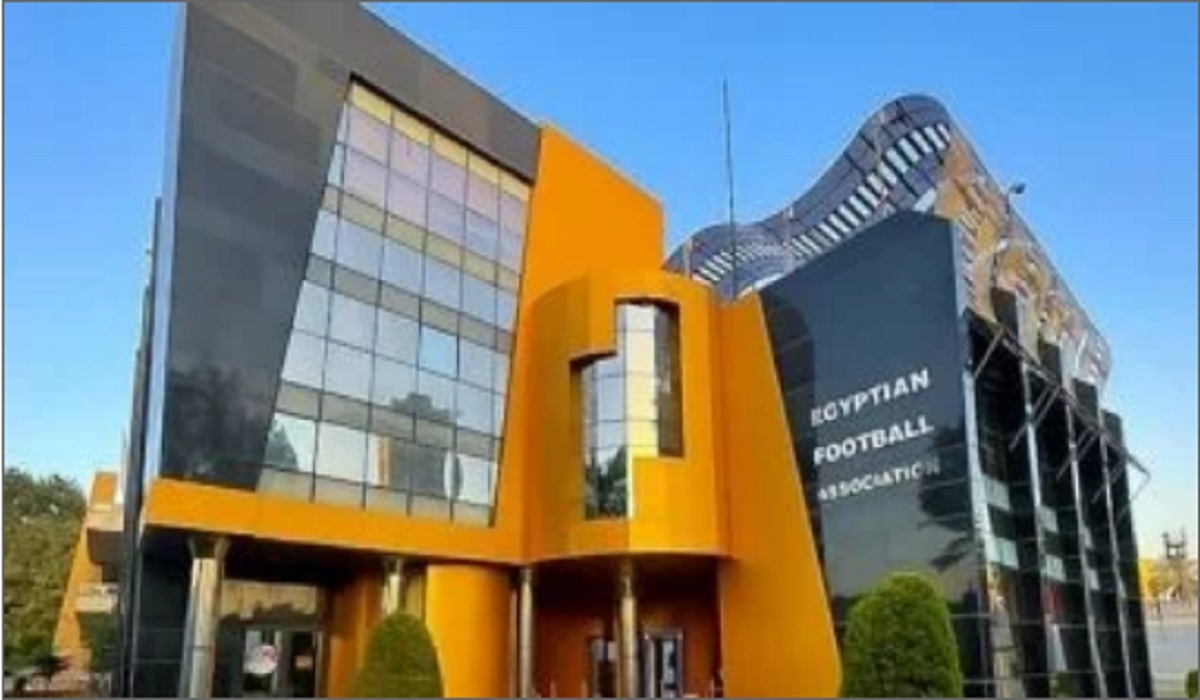 الاتحاد يستبعد حكام سويسرا والبرتغال من إدارة مباراة الأهلي والزمالك ويكشف السبب