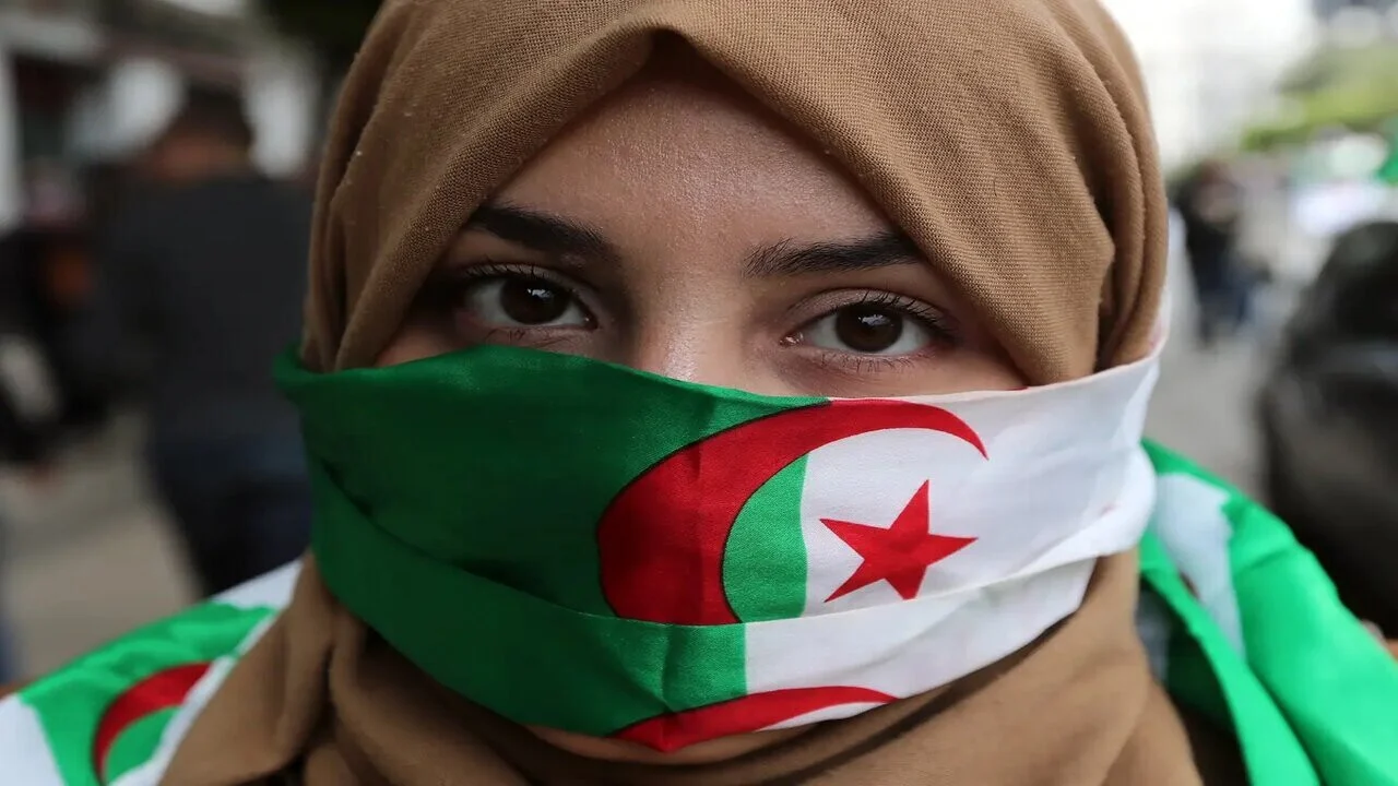 التسجيل في منحة المرأة الماكثة بالبيت في الجزائر 2025