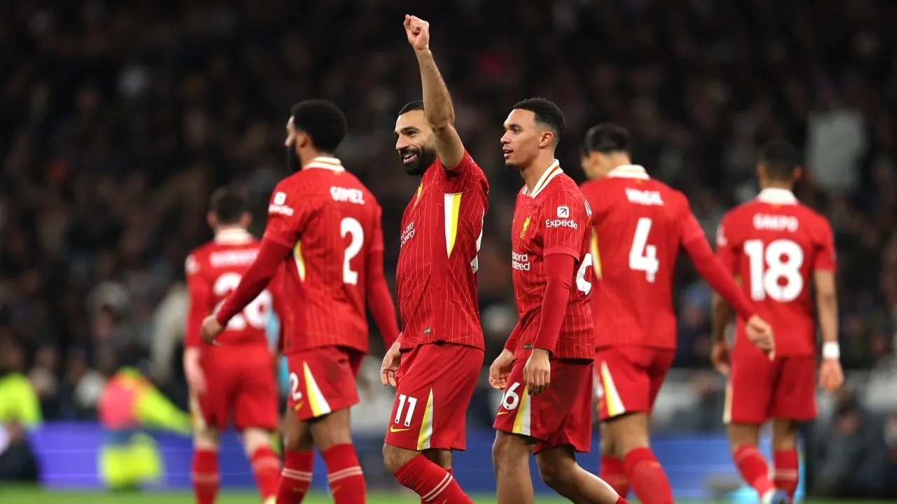 القنوات الناقلة لمباراة ليفربول وتوتنهام في إياب نصف نهائي كأس الكاراباو.. والمعلق
