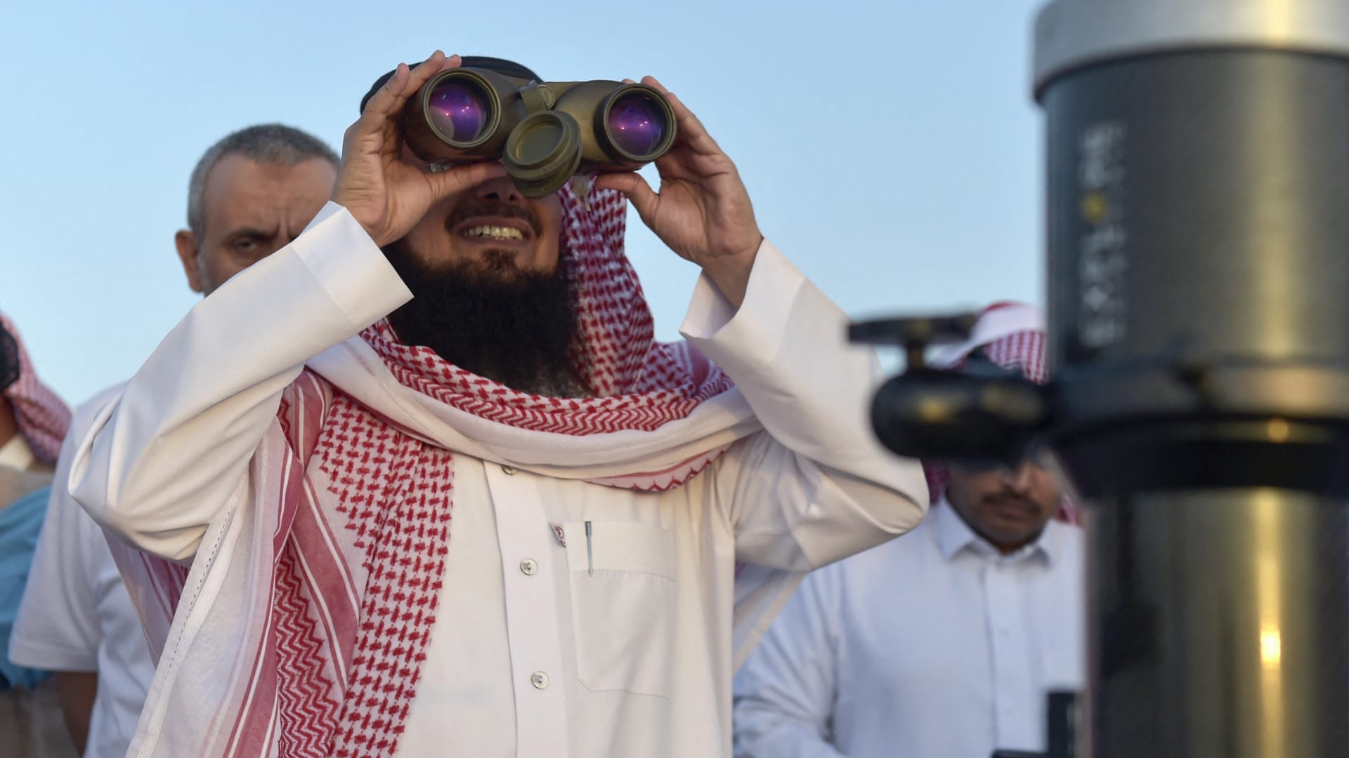 تنبيه هام من المحكمة العُليا السعودية بشأن تحرّي رؤية هلال شهر رمضان المبارك 1446