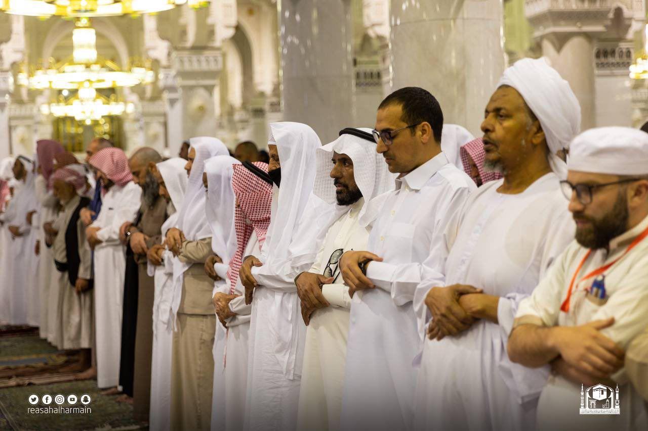 بالأسماء| جدول التراويح والتهجد بالمسجد الحرام والمسجد النبوي في رمضان 1446 هـ