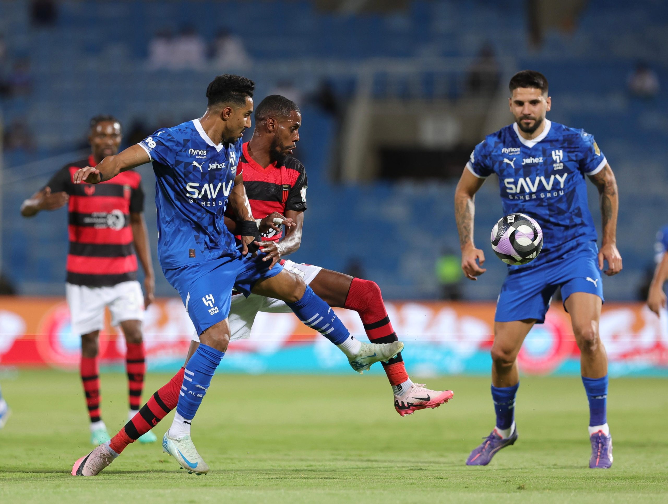 خبير تحكيمي: الهلال استحق ركلة جزاء أمام الرياض